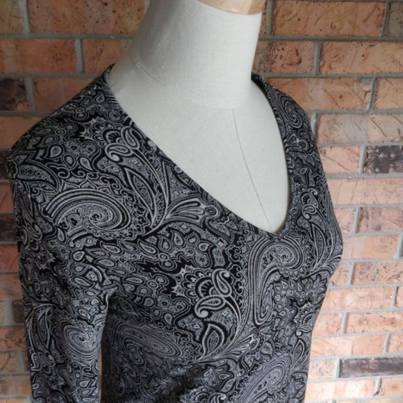 Chico's 0 Paisley Floral B&W Long Sleeve Top S / 4 SBUX - Picture 2 of 7